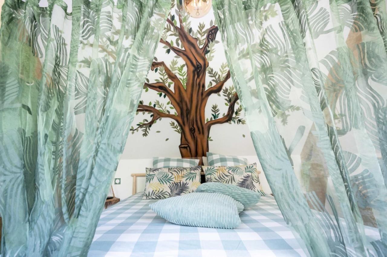 オンフルール L'Arbre A The Bed & Breakfast エクステリア 写真